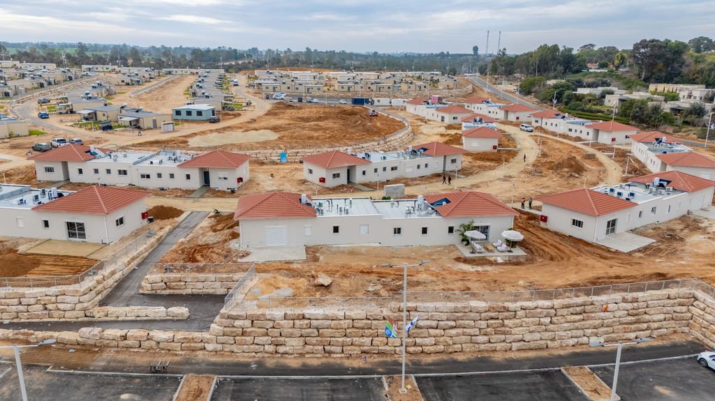 וילות בבניה מתועשת לתושבי כפר עזה – פרויקט תקומה בקיבוץ רוחמה